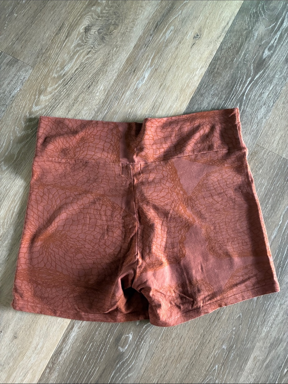 High-Rise Women’s Bike Shorts in Rust Orange - Picture 3 of 6